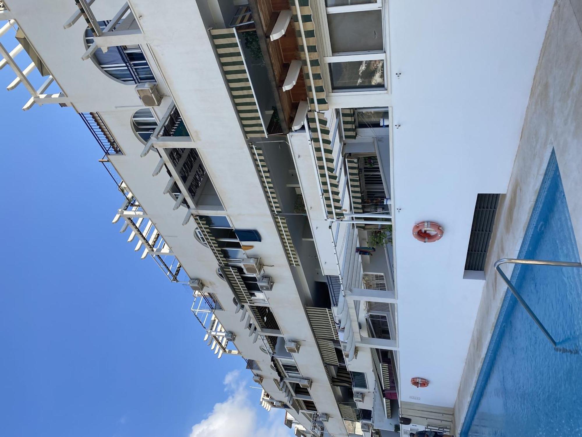 Apartment Acogedor Con Piscina En *